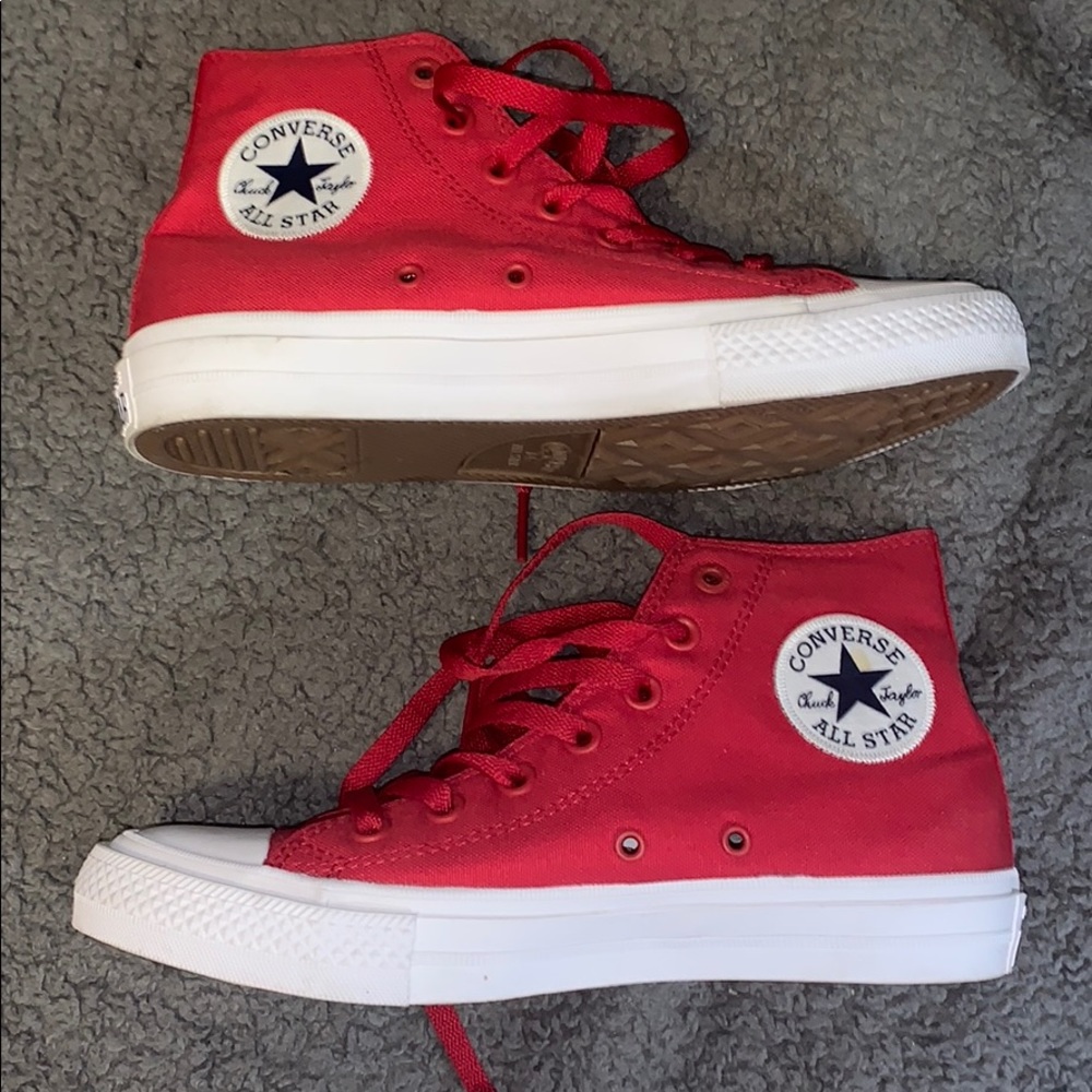 Final markdown 🎉Red/white converse